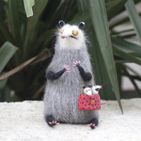 ✨Anxious mother opossum